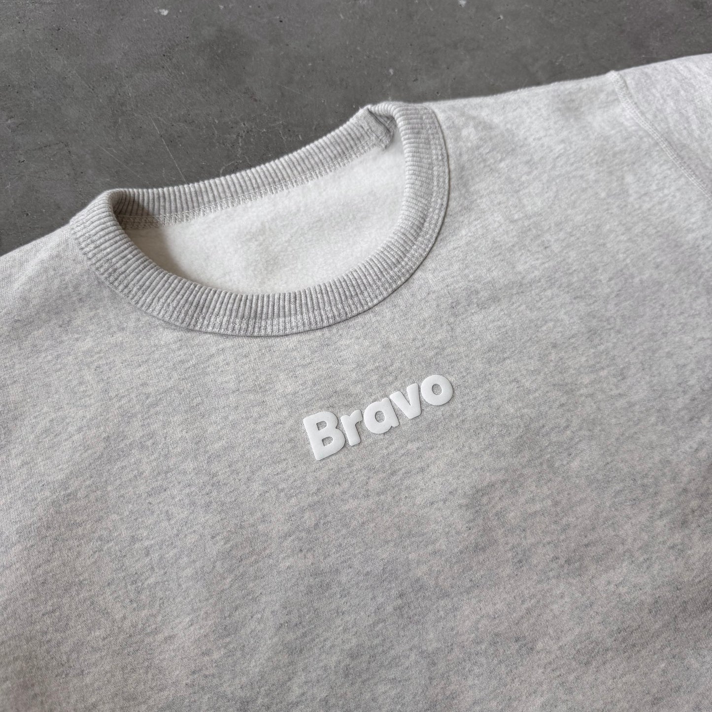 BRAVO HEAVYWEIGHT CREWNECK